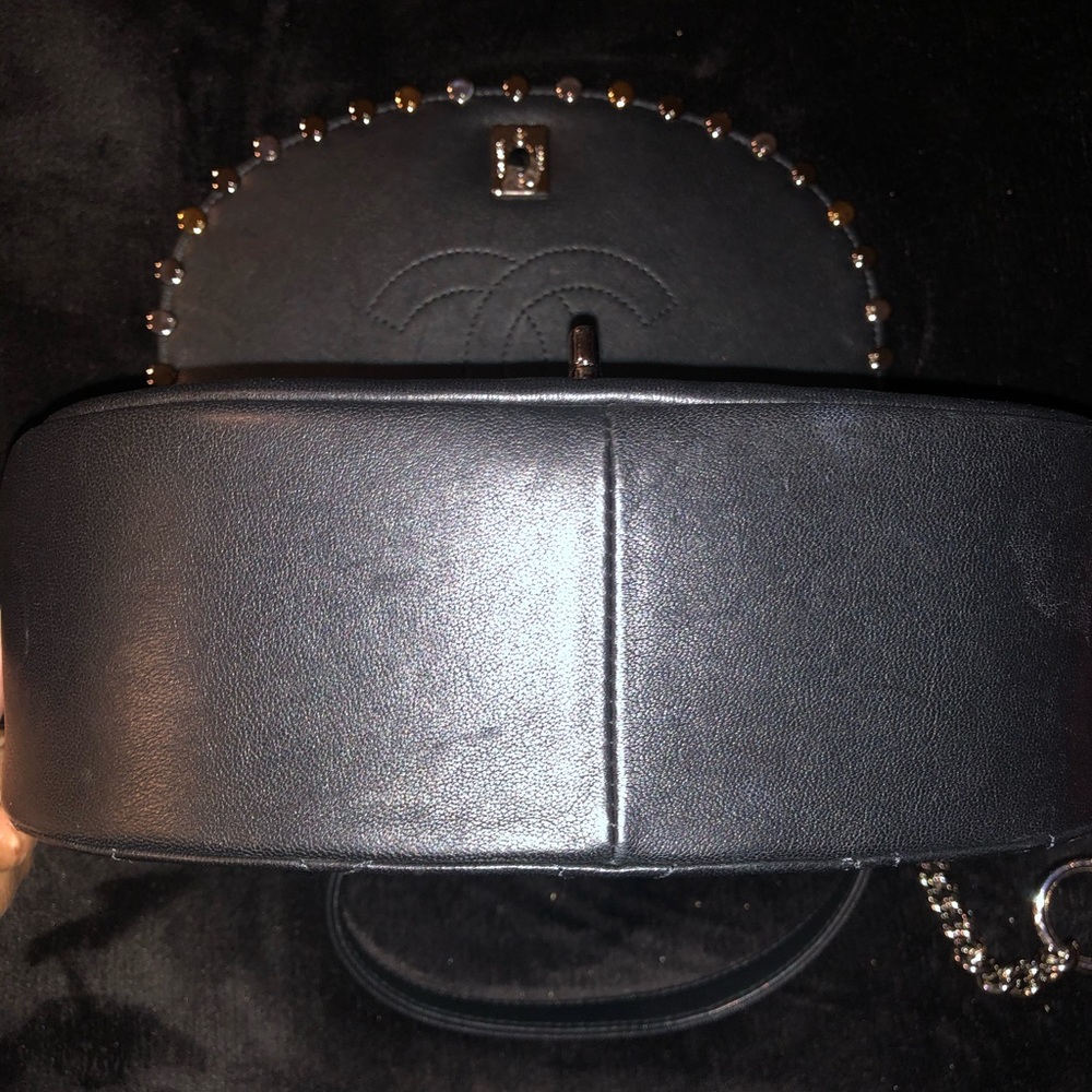 Chanel gold and silver stud crossbody bag - Picture 13 of 15